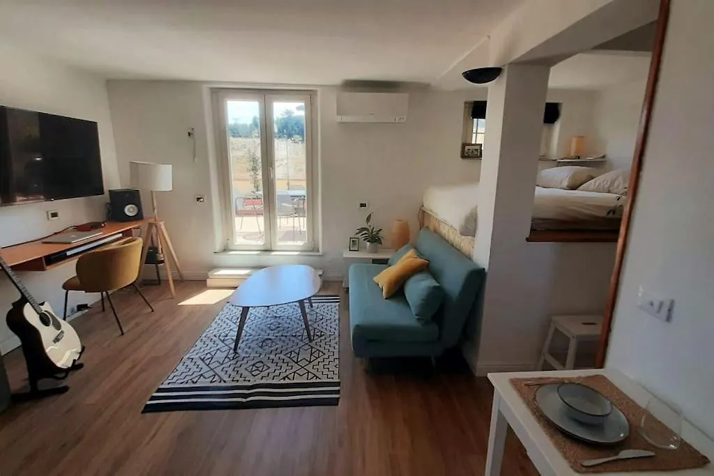 Amazing Studio With Terrace Roma 0*,  İtalya